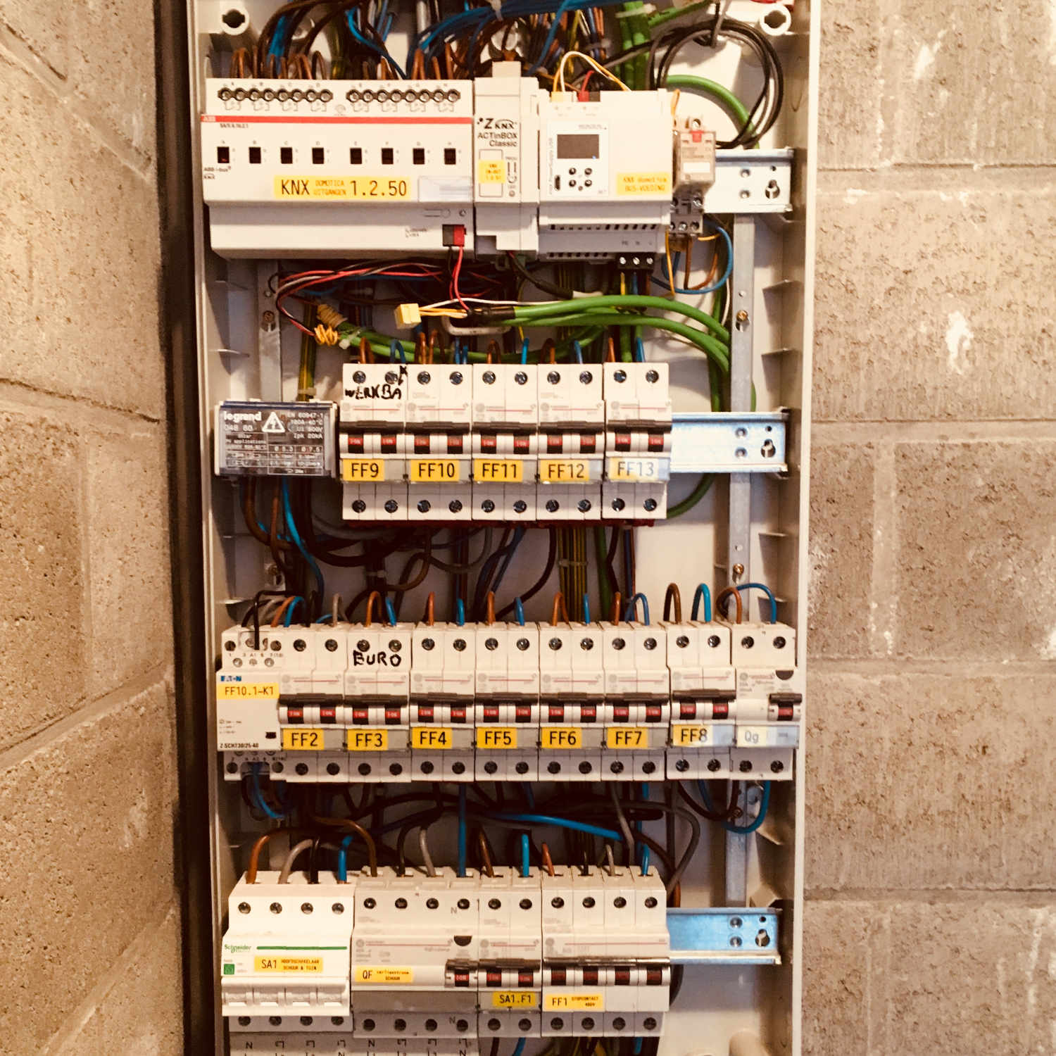 Zekeringkast met KNX